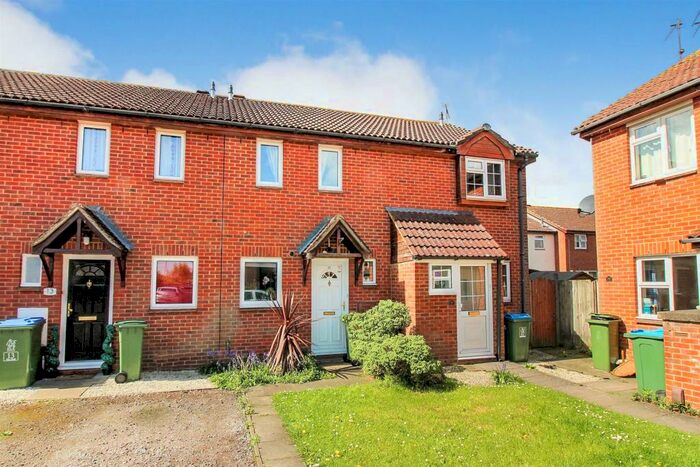 2 Bedroom House To Rent In The Coppice, Aylesbury, HP20