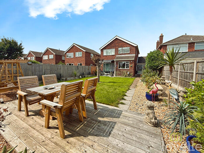 3 Bedroom Detached House For Sale In Ravendale Road, Gainsborough, DN21