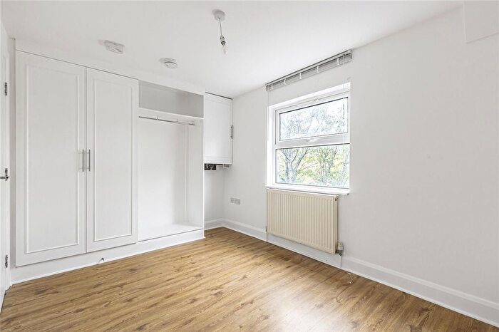 2 Bedroom Flat To Rent In Atlantic Road, Brixton, London, SW9