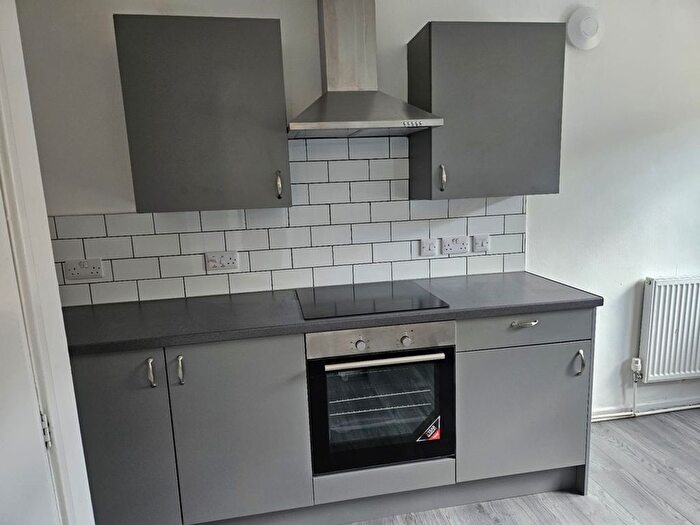 3 Bedroom Detached House To Rent In Medina Road, Hull, HU8