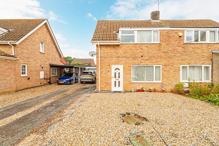 3 Bedroom Semi Detached House For Sale In Stigands Gate, Dereham, NR19