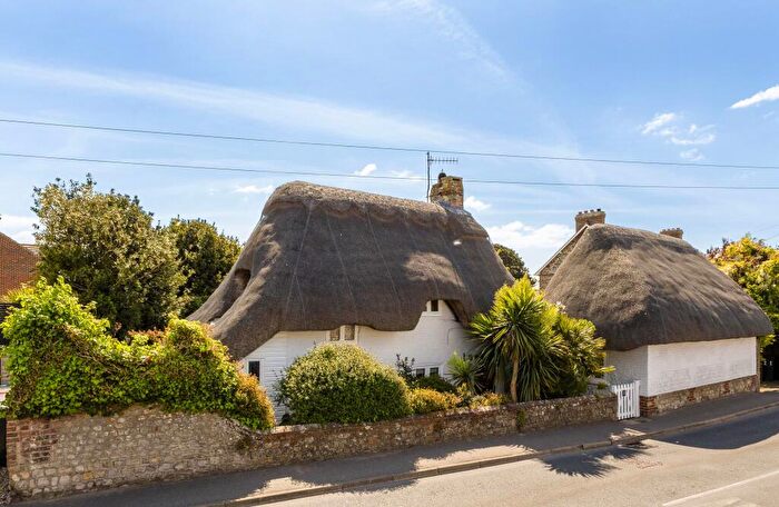 3 Bedroom Detached House For Sale In High Street, Chichester, PO20