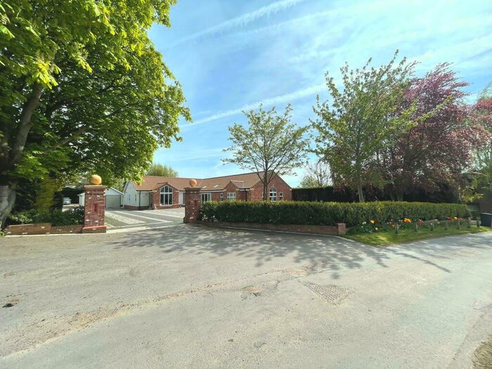 4 Bedroom Detached Bungalow For Sale In New Road, Worlaby, Brigg, DN20