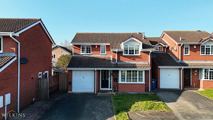 4 Bedroom Detached House For Sale In Dorset Close, Tamworth, Staffordshire, B78