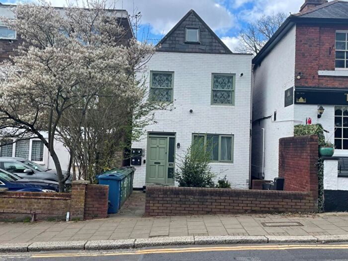 1 Bedroom Flat To Rent In Stanmore Hill, Stanmore, HA7