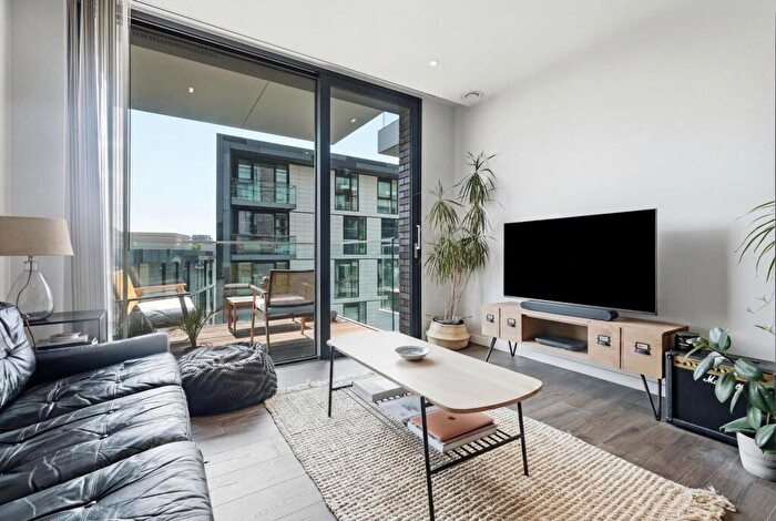 2 Bedroom Flat For Sale In Pimento House, Goodmans Fields, E1
