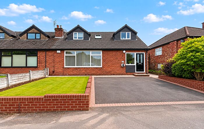 4 Bedroom Semi-Detached Bungalow For Sale In Sheepfoot Lane, Prestwich, M25
