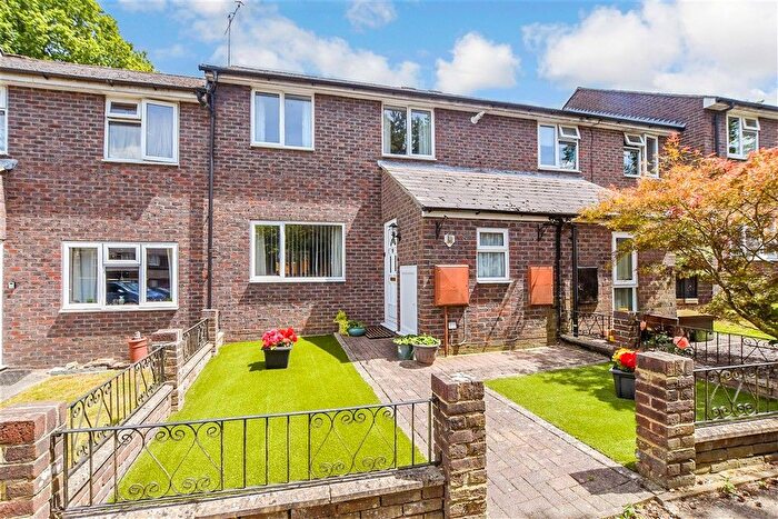 3 Bedroom Terraced House For Sale In Fremlin Close, Rusthall, Tunbridge Wells, Kent, TN4