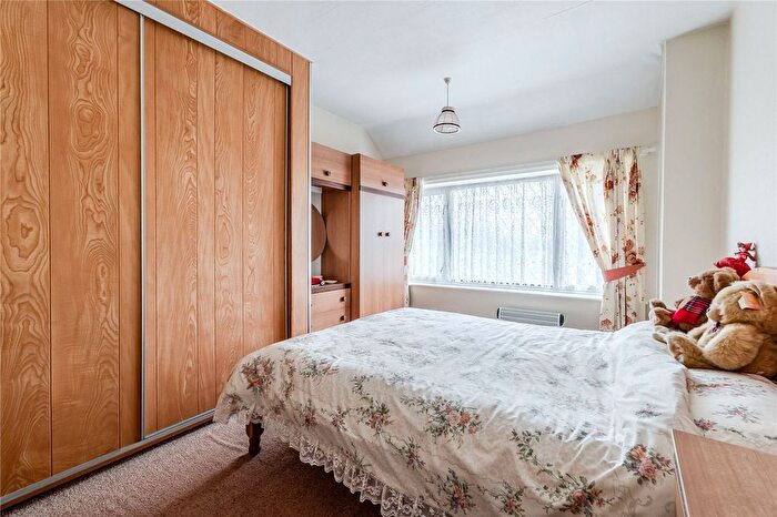 3 Bedroom Town House For Sale In Aston Grove, Leeds, West Yorkshire, LS13