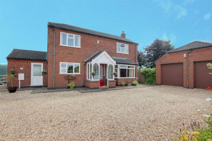 3 Bedroom Detached House For Sale In John Smith Close, Willoughby, Alford, LN13