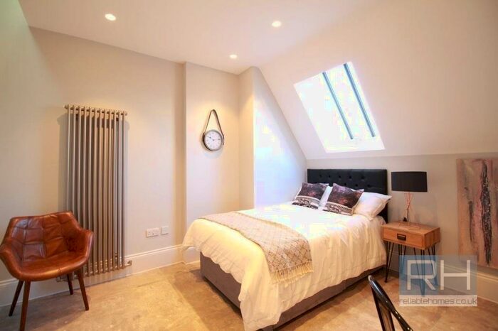 Studio To Rent In Weston Park, Crouch End, London, N8