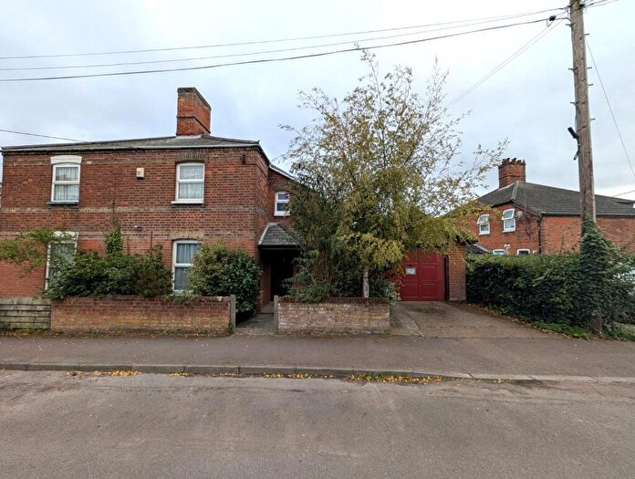 3 Bedroom Semi Detached House For Sale In Kitchener Road, Leiston, IP16