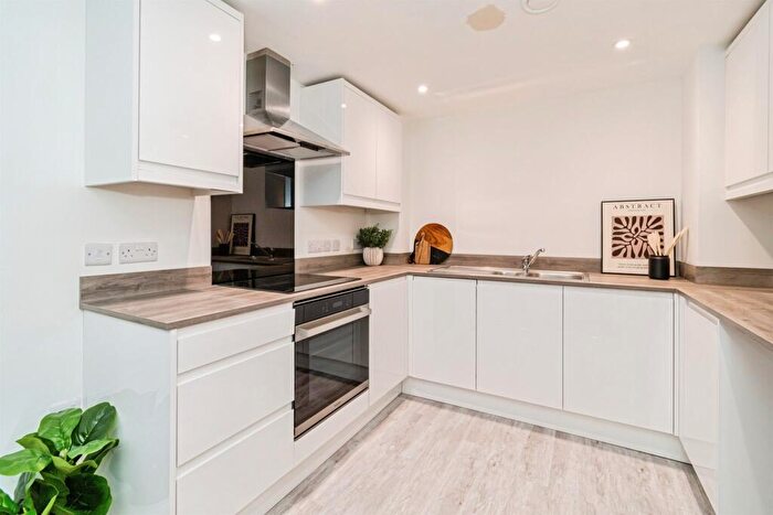 1 Bedroom Apartment For Sale In Back Of The Walls, Southampton, SO14