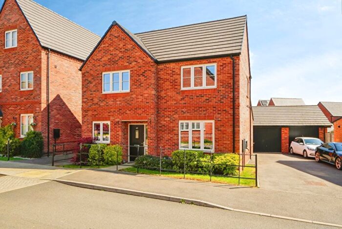 4 Bedroom Detached House For Sale In Bailey Road, Banbury, Oxfordshire, OX16