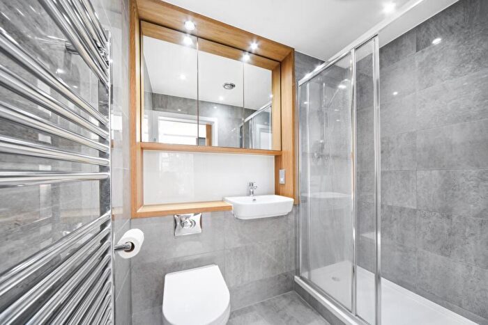 2 Bedroom Apartment For Sale In Station Road London, SE13