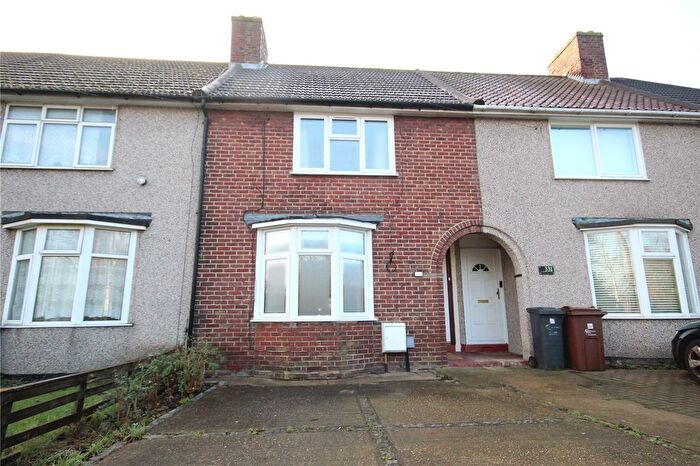3 Bedroom Terraced House To Rent In Ivyhouse Road, Dagenham, Romford, RM9