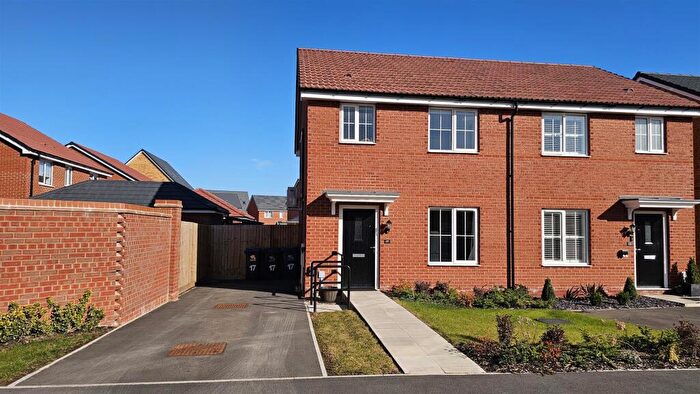3 Bedroom Detached House For Sale In Fiddies Drive, Bingham, Nottingham, NG13