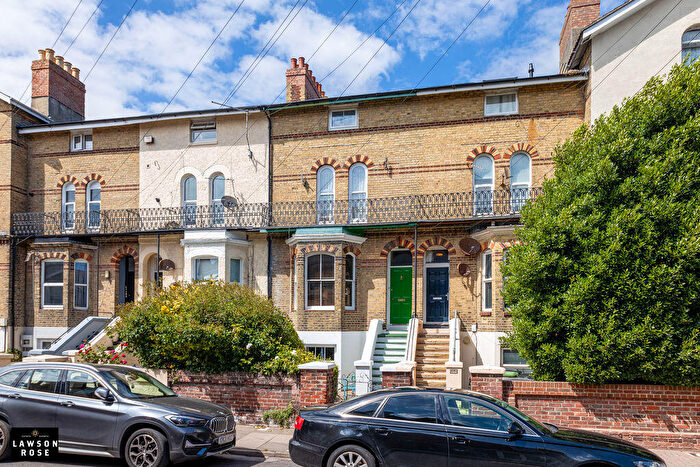 4 Bedroom Terraced House For Sale In St. Simons Road, Southsea, PO5