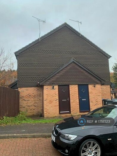 1 Bedroom Semi-Detached House To Rent In San Feliu Court, East Grinstead, RH19