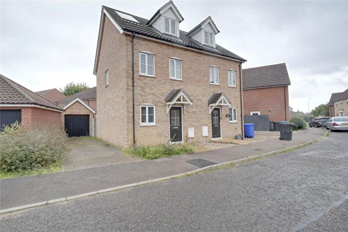 3 Bedroom Semi-Detached House To Rent In Barleycorn Way, Beck Row, Bury St. Edmunds, Suffolk, IP28
