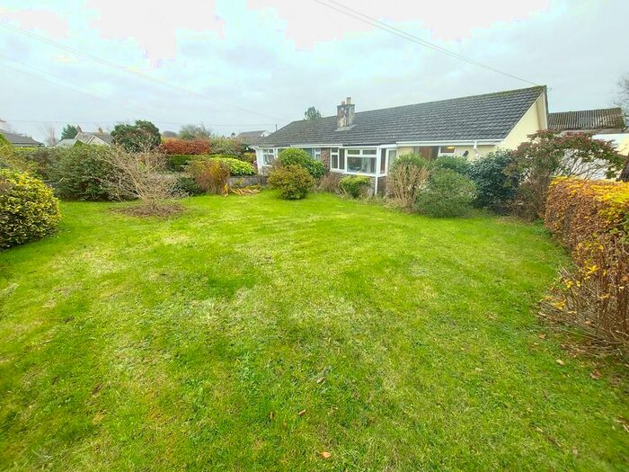 3 Bedroom Semi-Detached Bungalow For Sale In Coads Green, Launceston, PL15