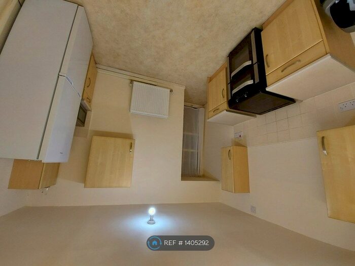 2 Bedroom Maisonette To Rent In Nottingham Cliff, Sheffield, S3