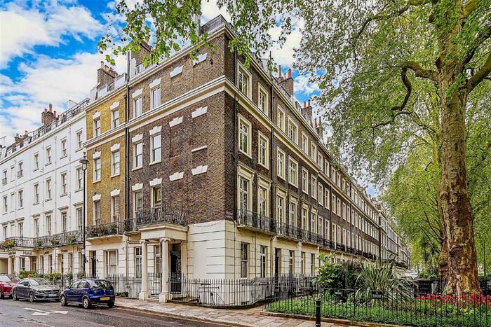 3 Bedroom Flat To Rent In Sussex Gardens, London, W2