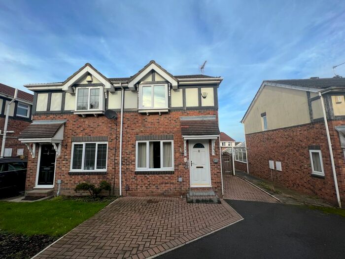 2 Bedroom Semi-Detached House To Rent In Earlswood Mead, Pudsey, LS28