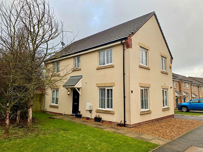 4 Bedroom Detached House For Sale In Damselfly Road, Pineham, NN4