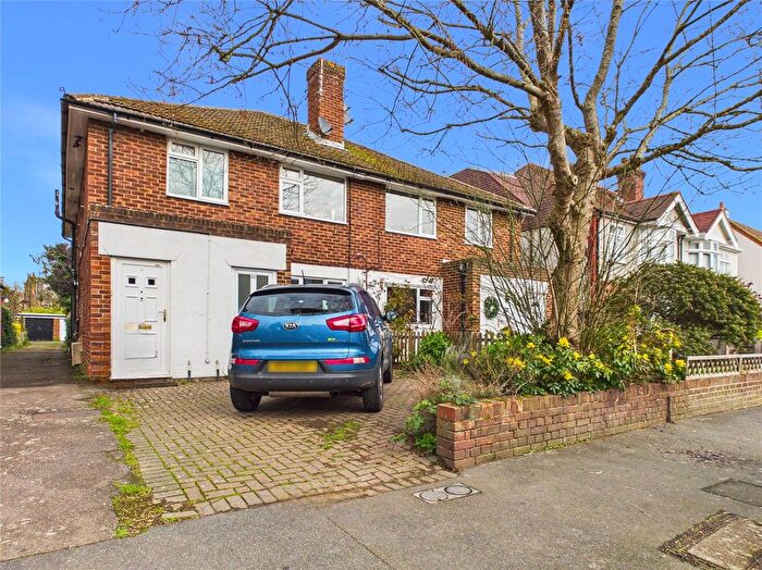 2 Bedroom Semi Detached House To Rent In Vicarage Road, Hampton Wick, KT1