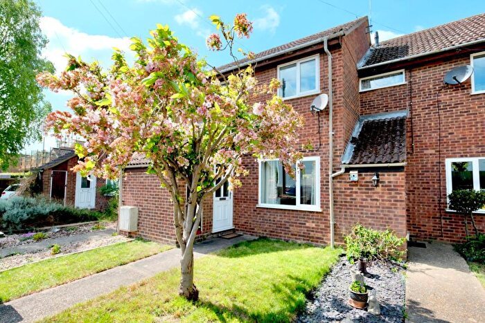 2 Bedroom Terraced House For Sale In High Street, Riseley, Bedford, MK44
