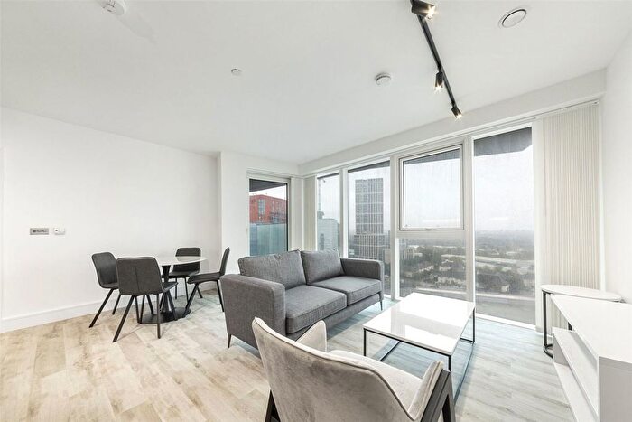 1 Bedroom Flat To Rent In Portal Way, North Acton, W3