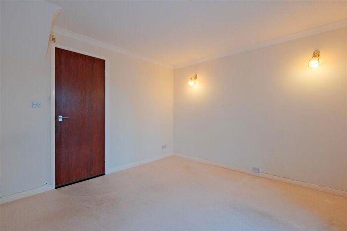 2 Bedroom Terraced House For Sale In Ailsa Court, Hamilton, ML3