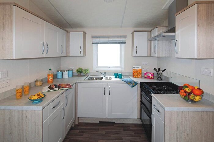 2 Bedroom Caravan For Sale In Ilfracombe, Ilfracombe, EX34