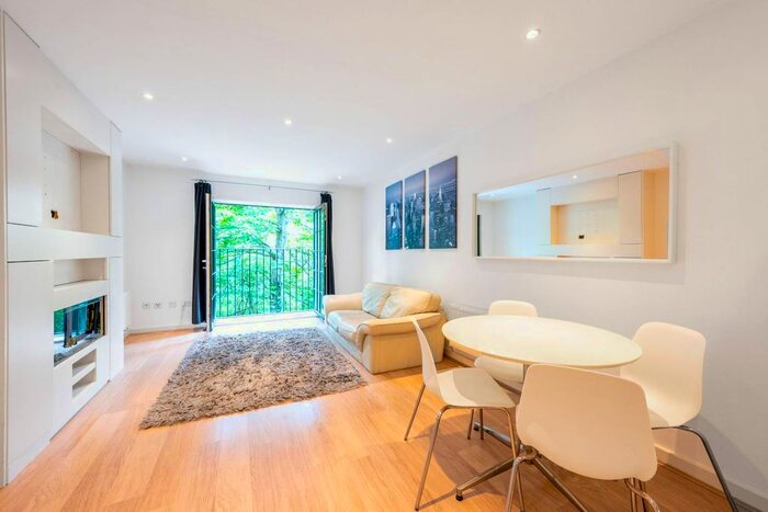 2 Bedroom Flat To Rent In London Road, Mitcham, CR4