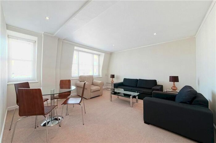 2 Bedroom Flat To Rent In Hill Street, London, W1J