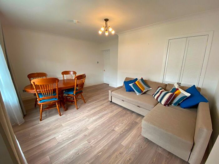 2 Bedroom Flat To Rent In Rankin Drive, Blackford, Edinburgh, EH9