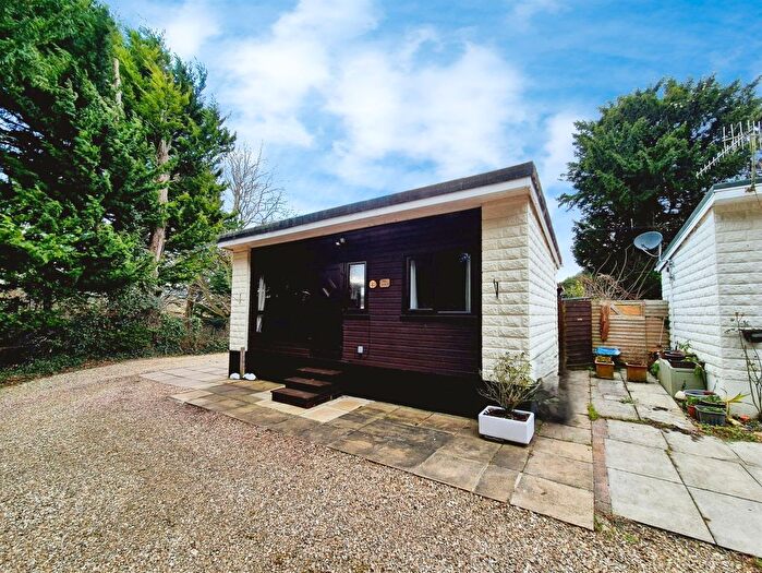 1 Bedroom Detached Bungalow For Sale In Cleeve Park, Chapel Cleeve, Minehead, TA24