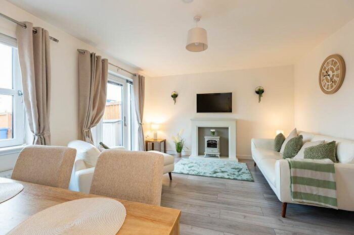 3 Bedroom Semi-Detached House For Sale In Wymet Gardens Millerhill Midlothian, EH22