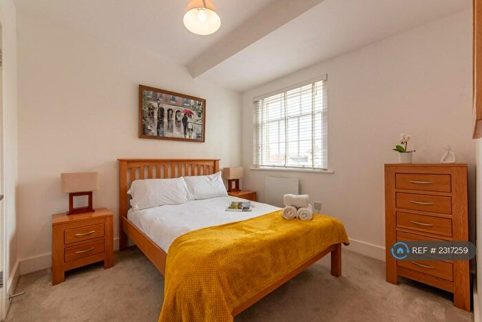 2 Bedroom Flat To Rent In Kings Road, Reading, RG1