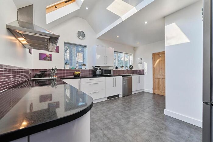 4 Bedroom Detached House For Sale In Peppard Road, Sonning Common, Reading, RG4