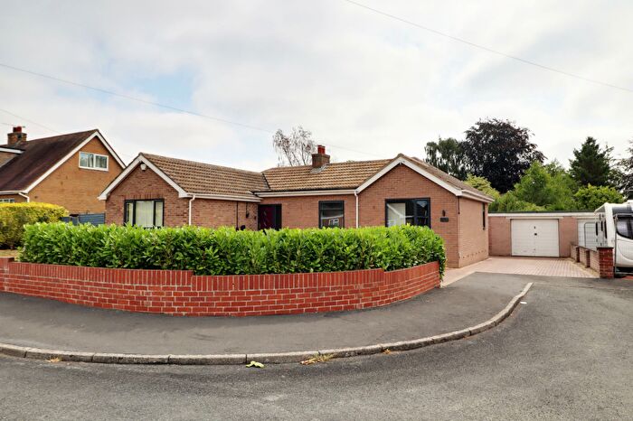 4 Bedroom Detached Bungalow For Sale In Park Close, Westwoodside, DN9