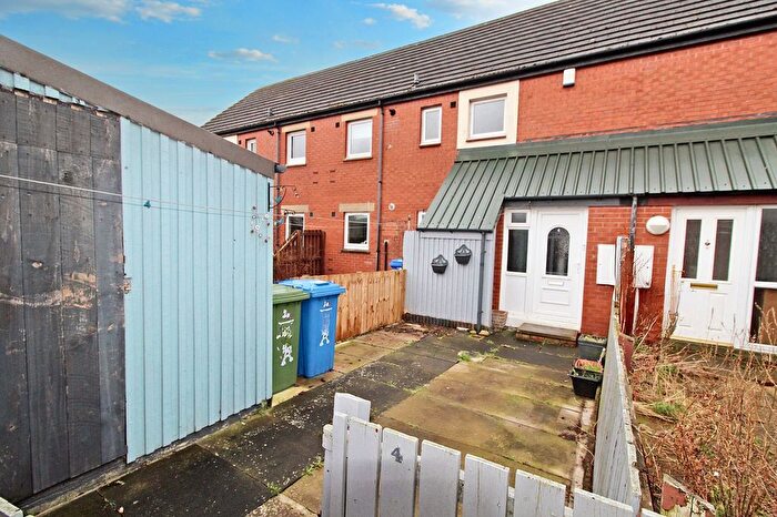 2 Bedroom Flat For Sale In Brockwell Court, Blyth, NE24