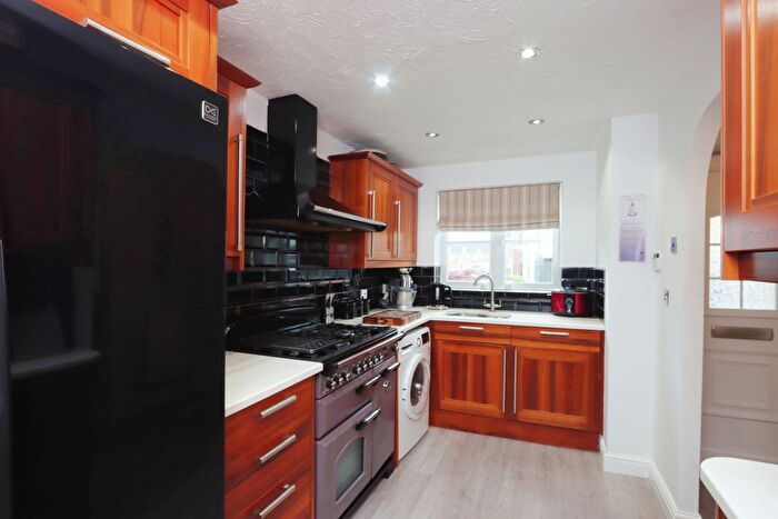 3 Bedroom Detached House For Sale In Green Close, Renishaw, Sheffield, Derbyshire, S21