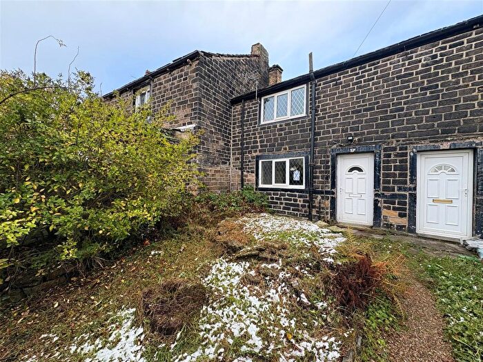 1 Bedroom Cottage For Sale In Hird Road, Low Moor, BD12