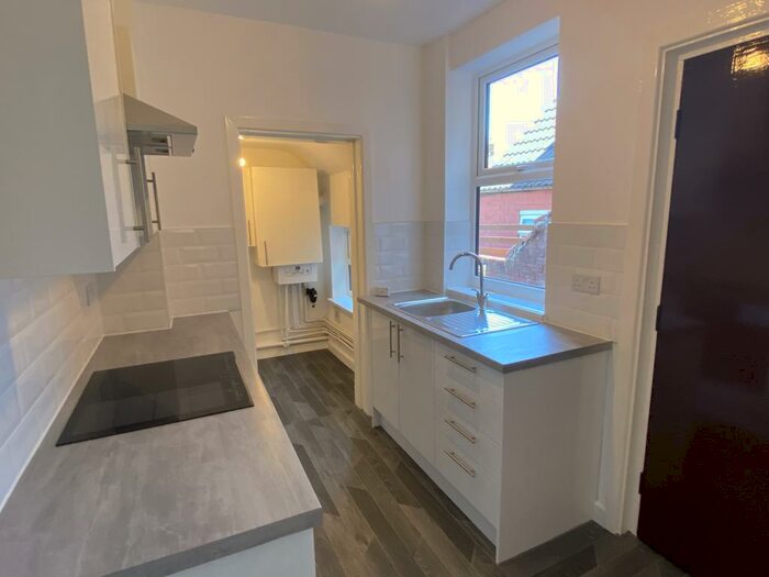 2 Bedroom House To Rent In Ronald Road, Balby, DN4