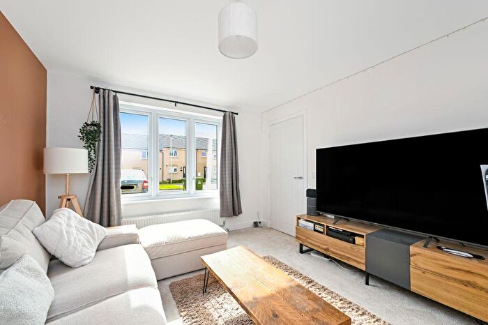 3 Bedroom End Of Terrace House For Sale In Brocken Brigg Parkway, Gilmerton, Edinburgh, EH17