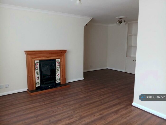1 Bedroom Maisonette To Rent In Derby Road, Enfield, EN3