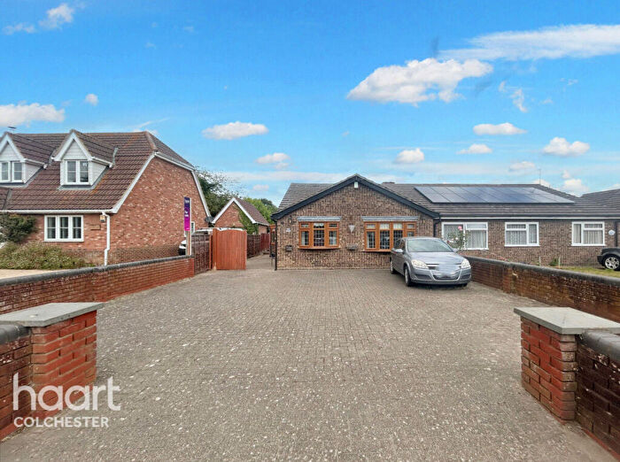 2 Bedroom Bungalow For Sale In Harwich Road, Great Bromley, CO7