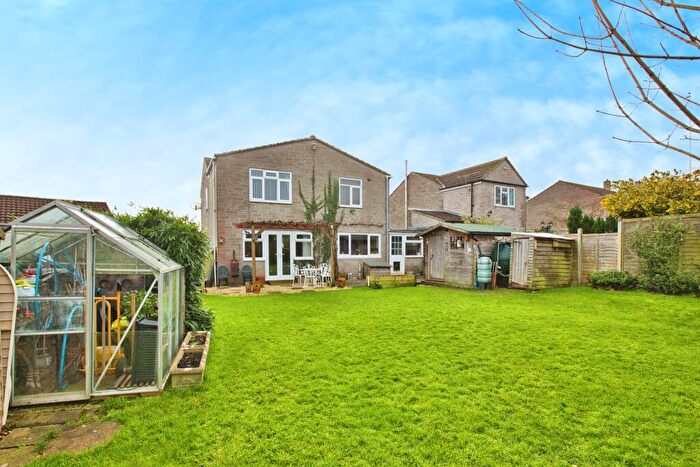 4 Bedroom Semi Detached House For Sale In Manor Close, Templecombe, BA8